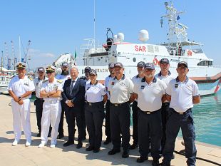 visita-del-presidente-della-ix-commissione-alla-camera-trasporti-poste-e-telecomunicazioni-alla-capitaneria-di-porto