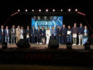 il-futsal-mazara-riceve-il-premio-ussi-estate-2024