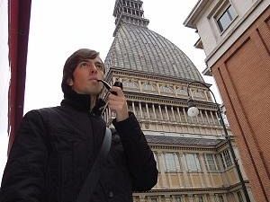 le-opere-del-giovanissimo-pittore-mazarese-alessandro-serra-all-esposizione-triennale-di-arti-visive-a-roma-con-philippe-daverio-e-daniele-radini-tedeschi