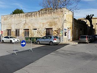 ripristinato-senso-di-marcia-in-via-molo-comandante-caito