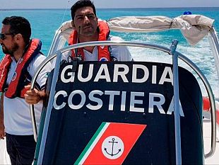 gli-uomini-della-guardia-costiera-di-mazara-del-vallo-prestano-assistenza-nelle-acque-marine-a-circa-1-miglia-da-marinella-di-selinunte-ad-un-natante-in-avaria