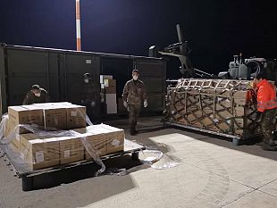 37-stormo-da-trapani-transitate-17-tonnellate-di-materiale-sanitario