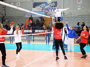 marsala-badia-grande-uniti-in-rete-volley-contro-la-violenza