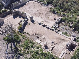 pasquetta-e-ponti-di-primavera-al-parco-archeologico-di-segesta-la-casa-del-navarca-svela-nuovi-misteri