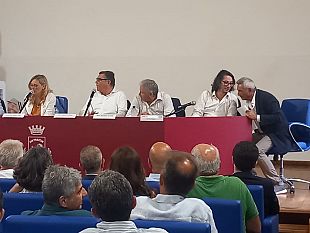 marsala-positivo-lincontro-a-marsala-per-la-filiera-del-vetro-e-lo-sviluppo-economico