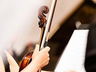 trapani/letna-sale-sul-palco-a-catania-infrasuoni-e-dati-scientifici-diventano-uno-spettacolo-musicale