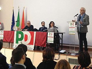 video-congresso-pd-il-saluto-del-sindaco-cristaldi-e-del-segr-uscente-di-de-blasi