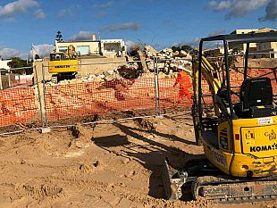 video-triscina-sono-partite-le-demolizioni-delle-case-abusive