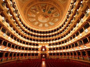 tutto-fermo-ma-non-la-cultura-il-teatro-massimo-continua-la-sua-programmazione-via-web