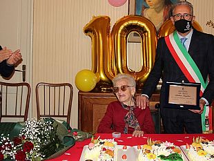 nonna-adelina-angileri-compie-100-anni