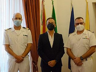 passaggio-di-consegne-al-comando-della-capitaneria-di-porto-di-mazara
