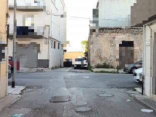 alcamo-cartelli-stradali-e-dove-non-trovarli-segnalazione-in-via-enea