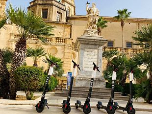 mazara-al-via-il-servizio-sperimentale-di-noleggio-monopattini-elettrici