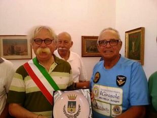 il-maratoneta-80enne-alessandro-belliere-fa-tappa-in-citta