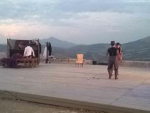 dionisiache-2016-finiscono-in-america