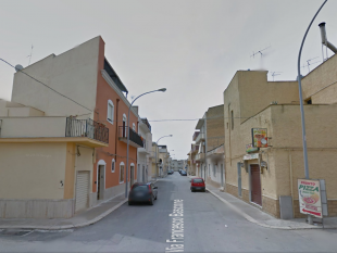 mazara-via-bascone-sospetto-fotografa-ingressi-delle-case-i-residenti-chiamano-i-carabinieri