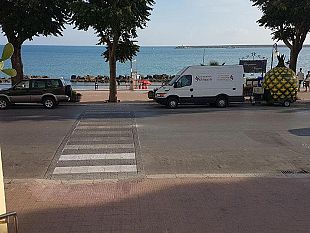 video-mazara-timido-tentativo-ma-abortito-di-pulire-le-strisce-pedonali-del-lungomare-mazzini-perche-troppo-difficile