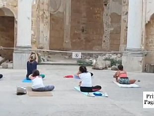video-i-benefici-dello-yoga-a-mazara-grazie-allistruttrice-giusy-gennaro