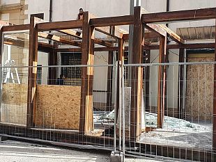 partite-le-operazioni-di-smontaggio-del-gazebo-nel-sistema-delle-piazze