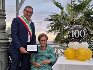castellammare-festeggia-unaltra-centenaria-100-anni-per-ninfa-lentini