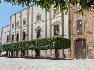 la-collegiata-dei-santi-pietro-e-paolo-a-castelvetrano