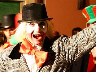 petrosino-si-e-chiusa-con-successo-la-20-edizione-del-carnevale-vittoria-per-il-carro-a-mare-semo