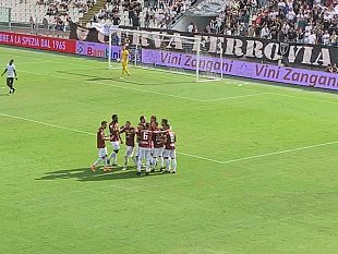 cuore-e-grinta-un-trapani-in-crescita-batte-lo-spezia-di-mister-italiano