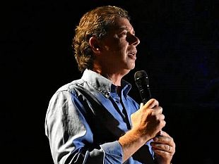 sinergia-tra-istituzioni-e-imprenditori-agricoli-laccoglienza-dei-migranti-stagionali-a-campobello