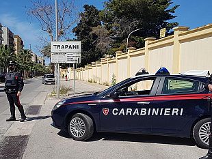 trapani/trapani-non-si-ferma-allalt-con-uno-scooter-rubato-e-investe-un-carabiniere