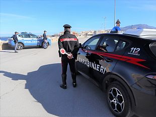 trapani/operazione-congiunta-di-polizia-e-carabinieri-a-trapani-arrestato-18enne-sorpreso-a-rubare-un-ciclomotore