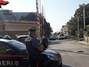 castelvetrano-danneggia-passaggio-a-livello-in-chiusura-e-rimane-incastrato