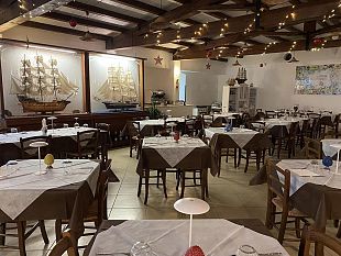 dal-5-marzo-riapre-il-ristorante-i-velieri
