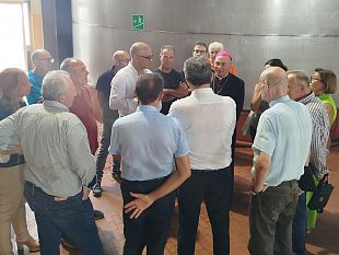 crisi-agricoltura-lettera-del-vescovo-giurdanella-cari-viticoltori-non-arrendetevi