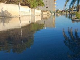 al-porto-nuovo-e-a-due-passi-dalla-sopraelevata-la-strada-che-si-allaga