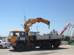 la-citta-crocevia-di-un-traffico-di-biciclette-e-ciclomotori-verso-il-nord-africa-ma-c-e-anche-altro