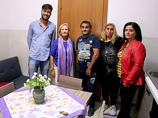 coniugi-marchese-firmato-il-contratto-daffitto-per-dare-loro-unabitazione