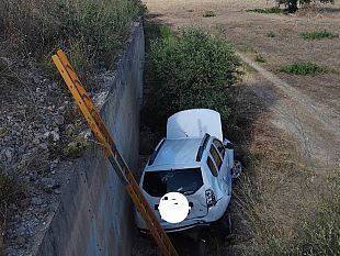 finisce-con-lauto-in-un-canalone-ricoverata-a-palermo-una-castelvetranese