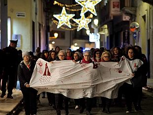 evento-allora-blu-nel-sistema-delle-piazze-per-dire-no-alla-violenza-sulle-donne