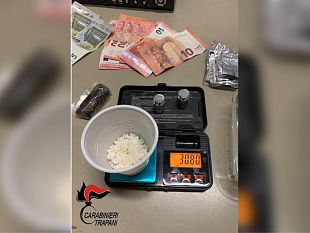 trapani/trapani-16enne-sorpreso-con-crack-e-hashish-arrestato-dai-carabinieri