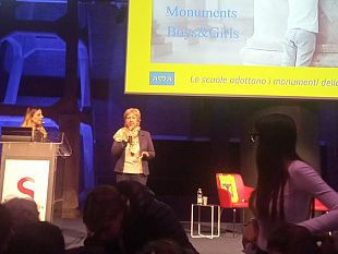 medaglia-doro-stellata-allic-lradice-pappalardo-per-il-concorso-la-scuola-adotta-un-monumento