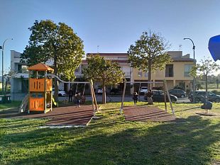 tutto-pronto-per-linaugurazione-del-parco-del-sole-in-via-tommaso-lucentini