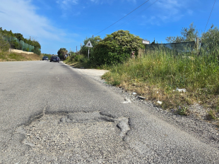 mazara-esplode-pneumatico-a-causa-di-una-buca-la-denuncia-di-un-cittadino