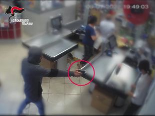 trapani/trapani-rapina-un-supermercato-armato-di-pistola-arrestato-29enne