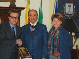 castelvetrano-un-testo-sulle-tradizioni-siciliane-scomparse-donato-alla-biblioteca-comunale