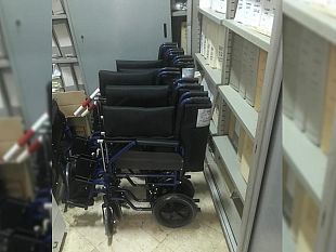 mazara-sedie-a-rotelle-in-dotazione-al-cimitero-comunale