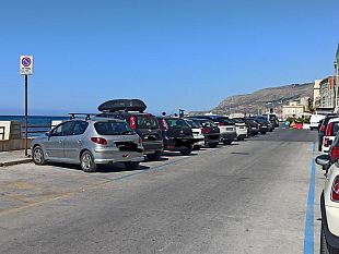 trapani-prosegue-il-parcheggio-selvaggio-alla-litoranea-nessun-controllo-ed-anarchia