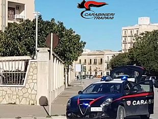 trapani/causano-incidente-con-una-moto-rubata-e-scappano-via