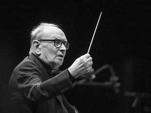 lass-i-colori-della-musica-chiede