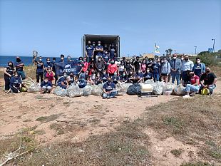 oltre-80-volontari-plastic-free-per-ripulire-il-litorale-di-quarara