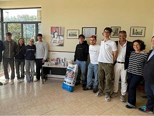 marsala-i-ragazzi-dellinteract-donano-cibo-e-farmaci-veterinari-al-canile